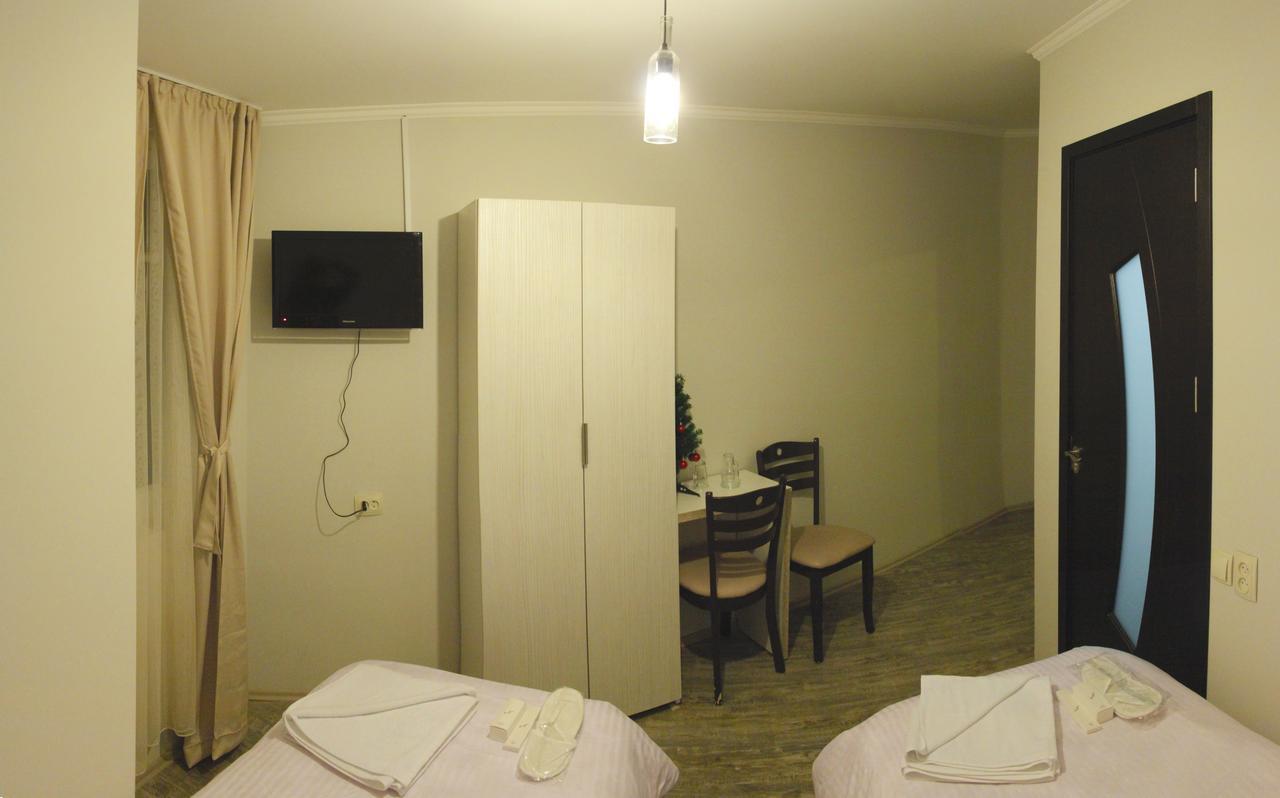 Hotel Rustaveli 36 Tbilisi Exterior photo